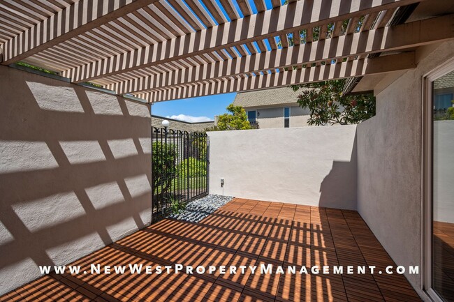 Building Photo - Beautifully upgraded Point Loma 2-bedroom ...