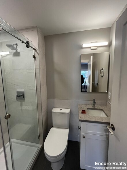 Building Photo - 39 Harvard Way