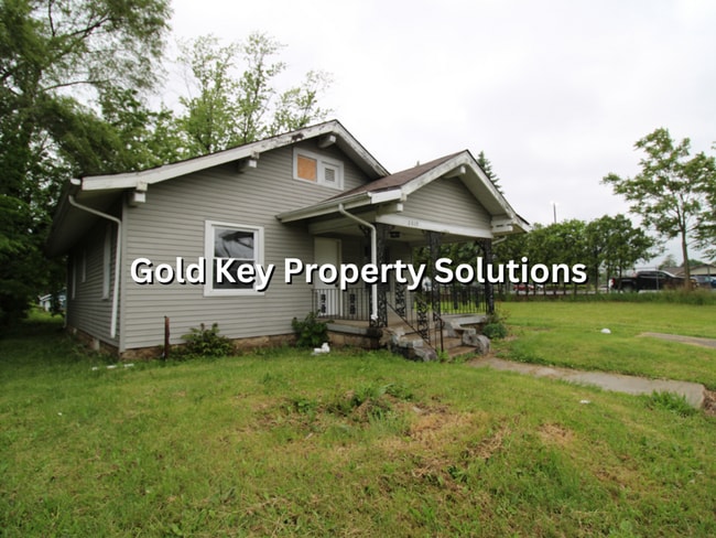 Building Photo - 2 Bedroom 1 Bath Home W/ Large Front Porch...