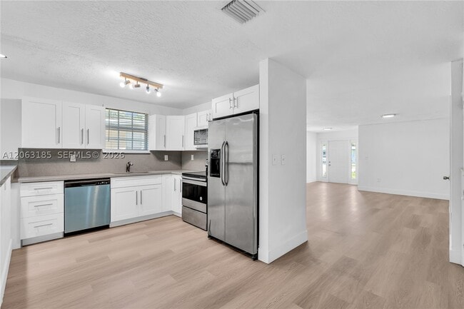 Building Photo - 140 NW 70th St