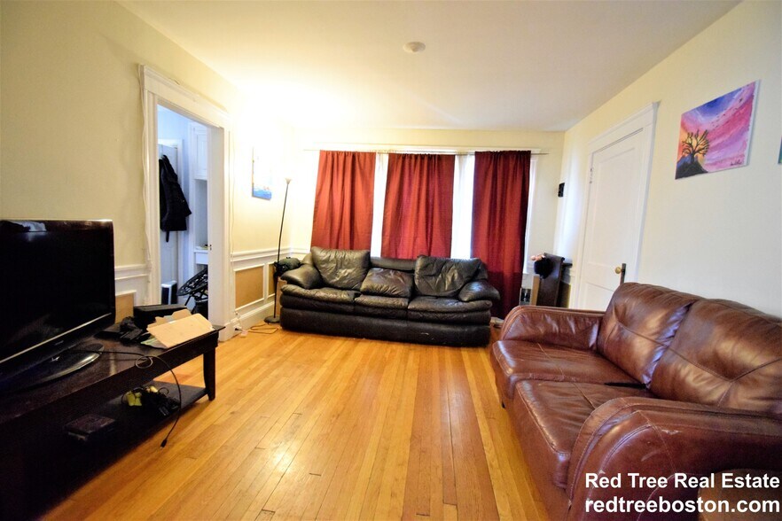 Building Photo - 81 Beechcroft St