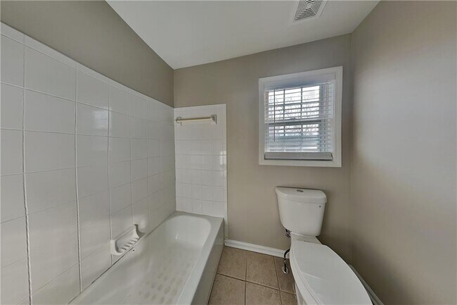 Building Photo - 401 Martin Field Ct