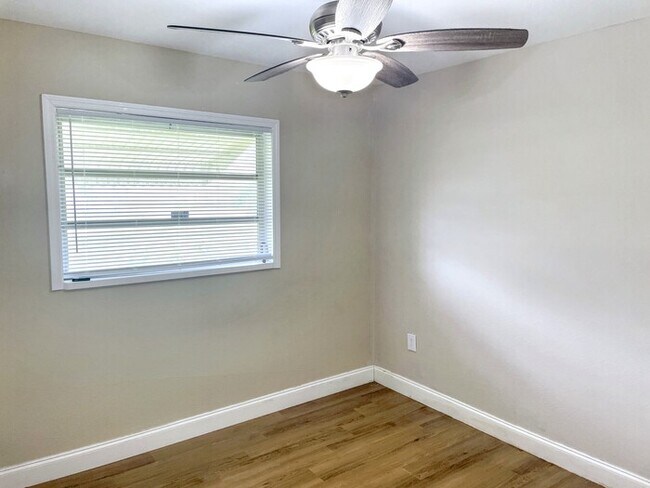 Building Photo - 1667 Rudy Ct