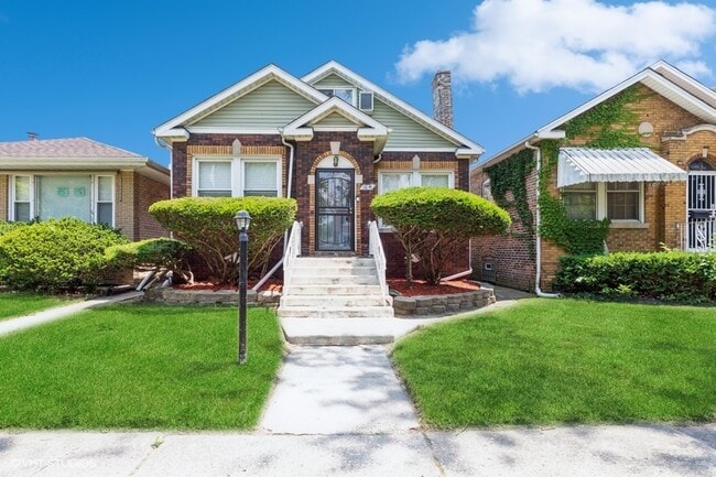 Building Photo - 14115 S Dearborn St