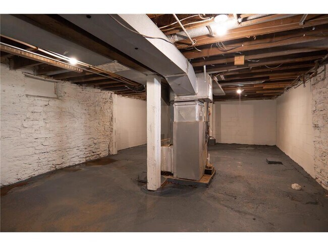 Building Photo - 1125 Margaret St