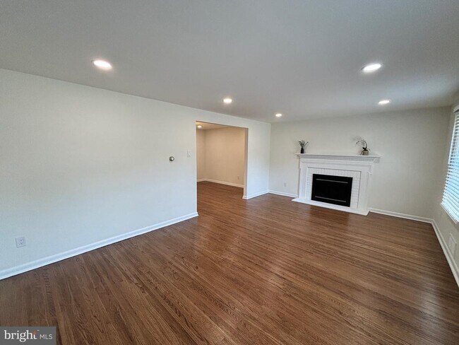 Building Photo - 554 Tarrington Rd