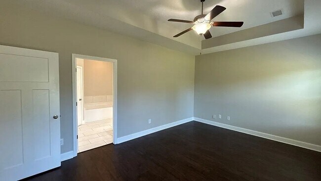 Building Photo - 6 Cheyenne Trl