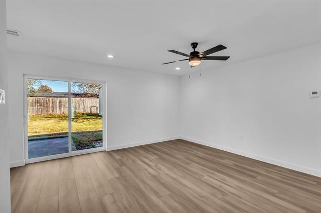 Building Photo - 817 N Shore Dr