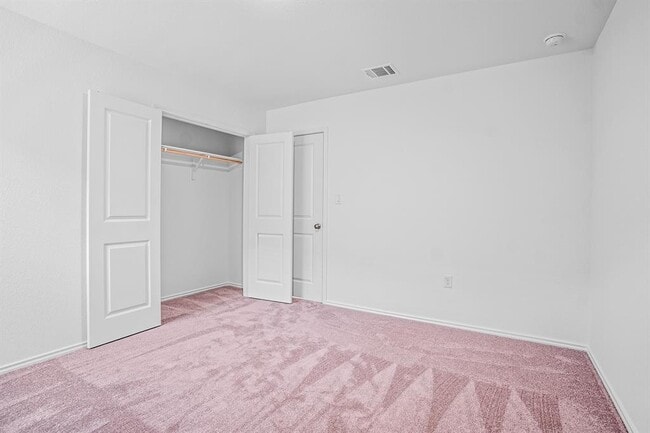 Building Photo - 113 Imola St