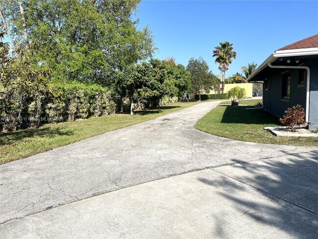Building Photo - 24595 SW 124th Ave