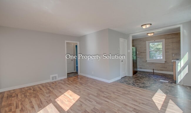 Building Photo - 4533 Buchanan St