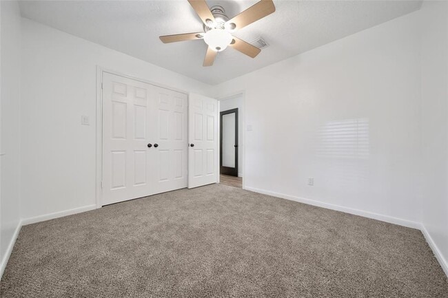 Building Photo - 9 Wind River Ct