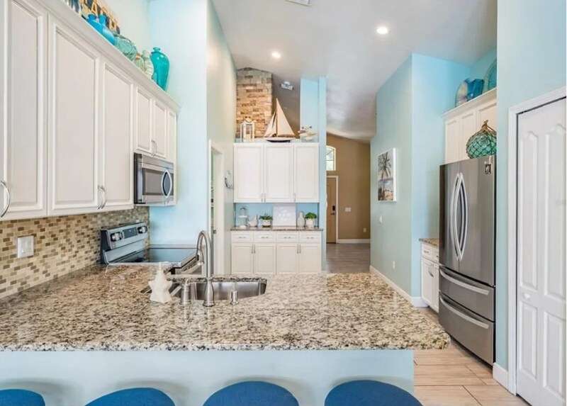 Building Photo - 12813 Kings Lake Dr