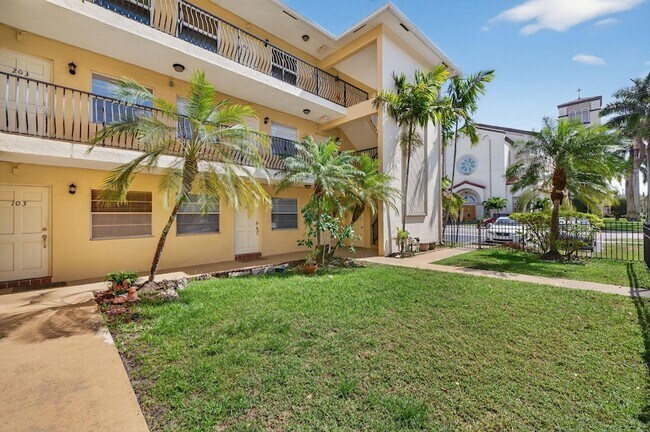 Building Photo - 901 NE 3rd St