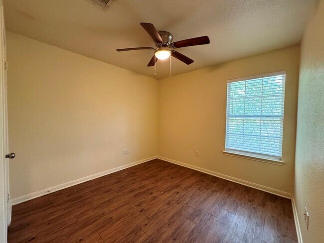 Building Photo - 7309 Ritchie Dr