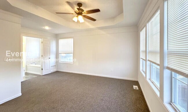 Building Photo - 1403 Rolling Dr