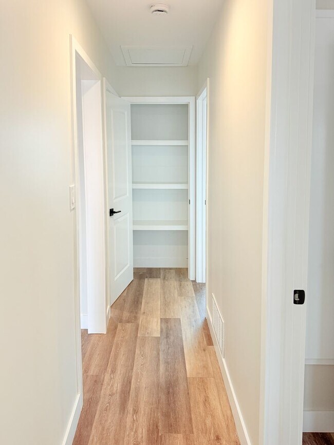 Building Photo - Modern 3-Bedroom Home with Private Yard in...