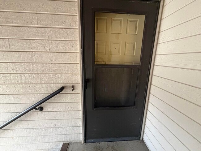 Building Photo - 1887 Waterfront Dr N