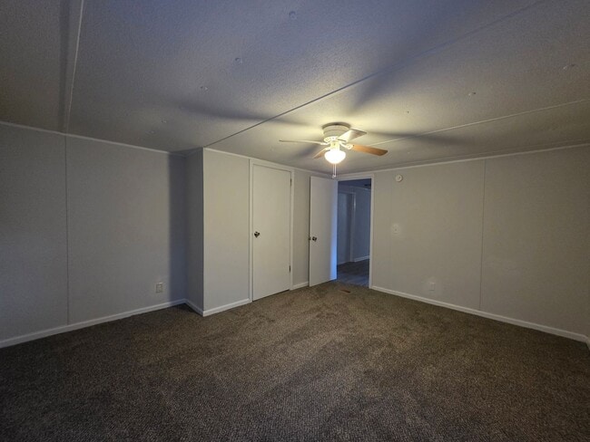 Building Photo - Newly Remodeled Trailer - Close to New River Air Station