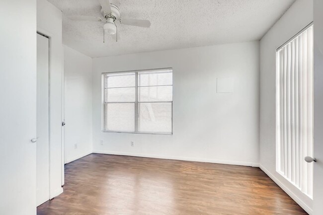 Building Photo - Very Nice 1 Bedroom Free Standing Apartment