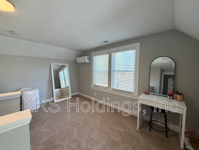 Building Photo - 1088 Norview Ave