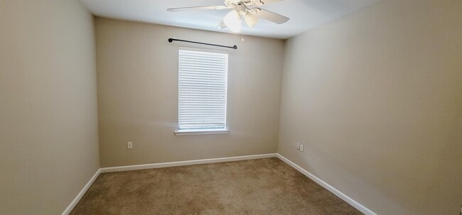Building Photo - 2300 Timber Oak Ln