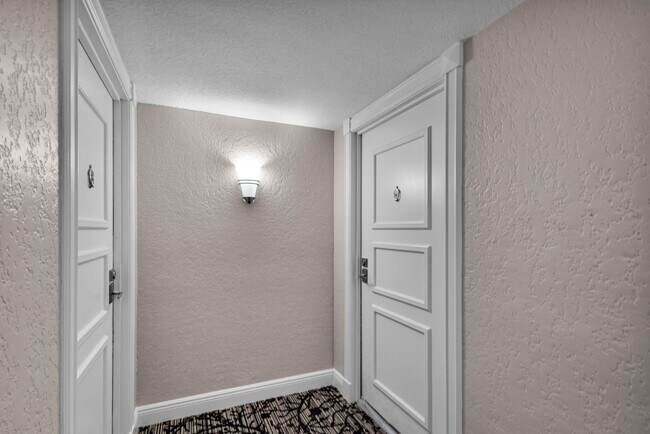 Building Photo - 4200 N Ocean Dr