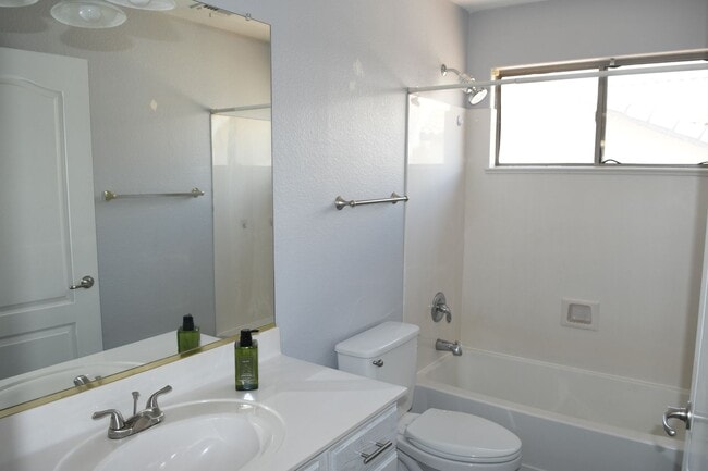 Building Photo - 16025 W Diamond St
