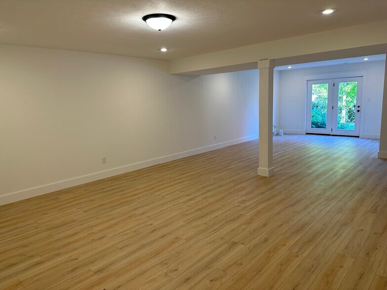 Building Photo - 3525 S Wickens St