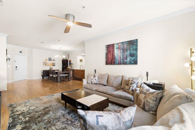 Building Photo - 510 Monroe St