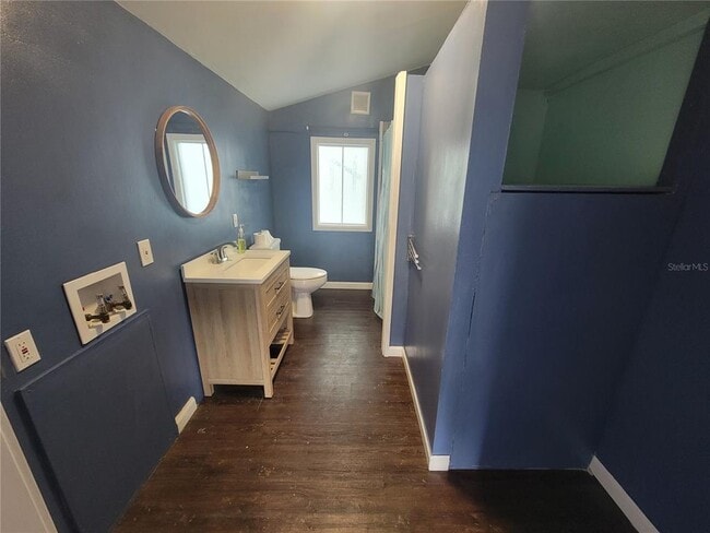 Building Photo - 217 NE Tuscawilla Ave