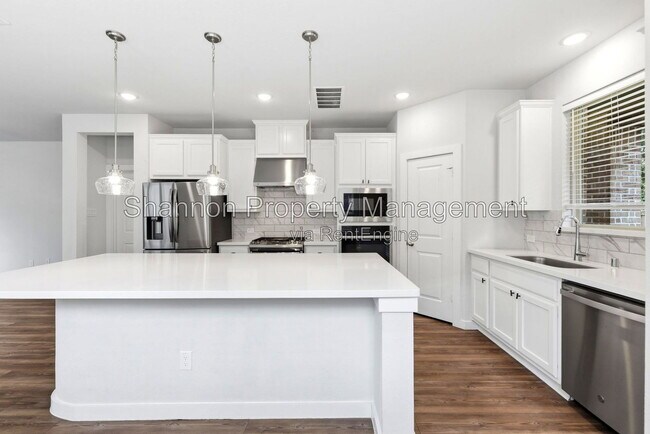Building Photo - 8017 Whisper Grove Dr