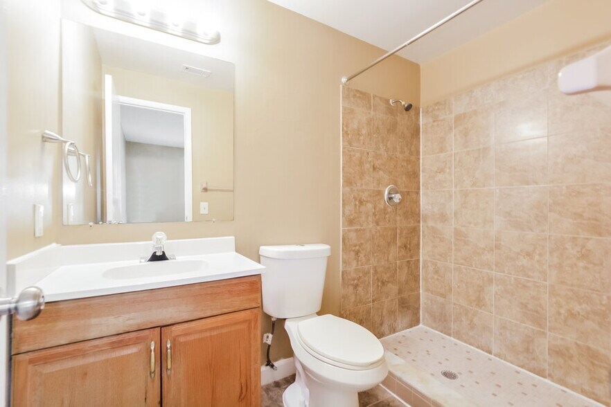 Building Photo - 1264 Croftwood Dr