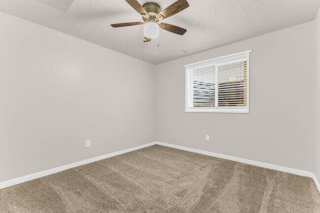 Building Photo - 126 S 300 W