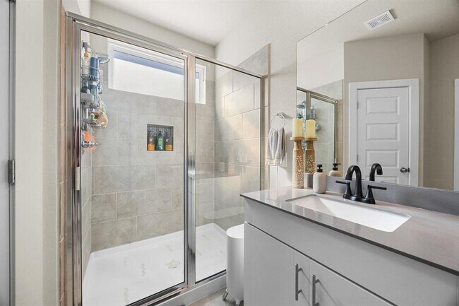 Building Photo - 2809 Stone Branch Dr