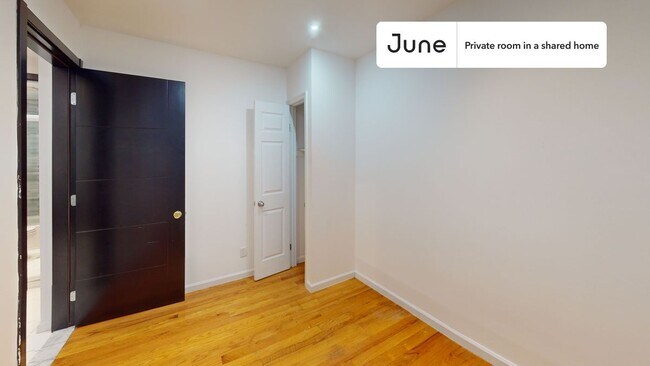 Building Photo - Room in Shared 6 bed/3 bath home