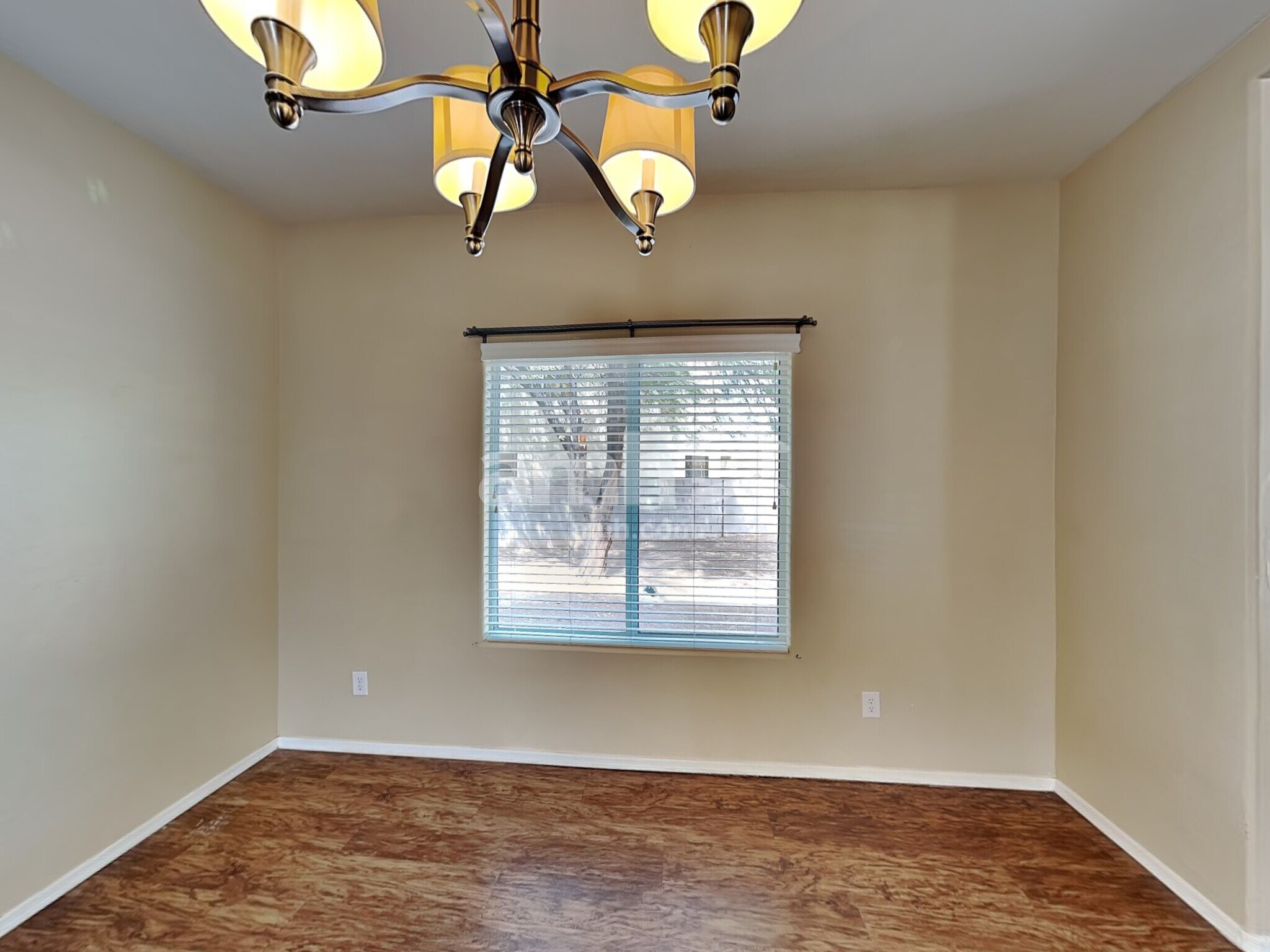 Building Photo - 6467 S Sunrise Valley Dr