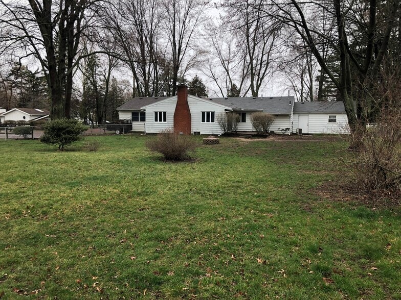 Backyard - 3660 N Mccord Rd