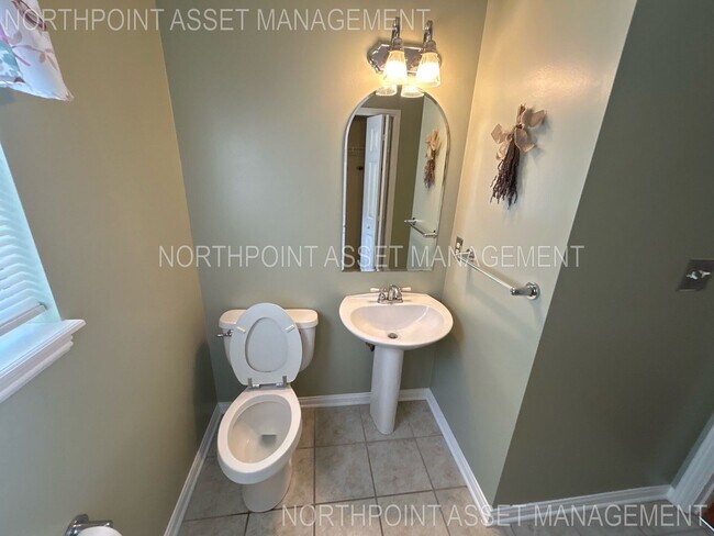 Building Photo - Welcome to 4 Bedroom and 3.5 Bath Home In ...