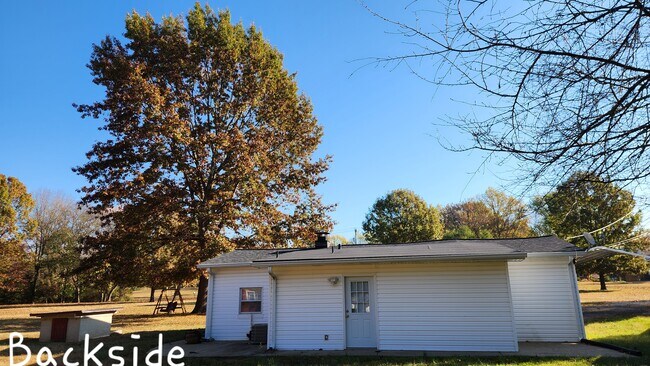 Building Photo - 5930 S New Hope Rd