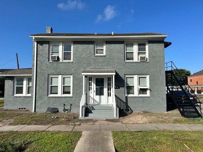 Front of Duplex - 2620 Tuam St