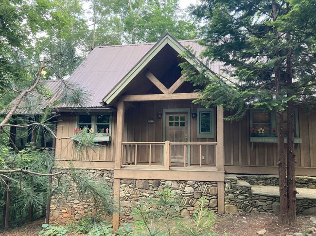 Building Photo - 242 Eastman Mountain Rd