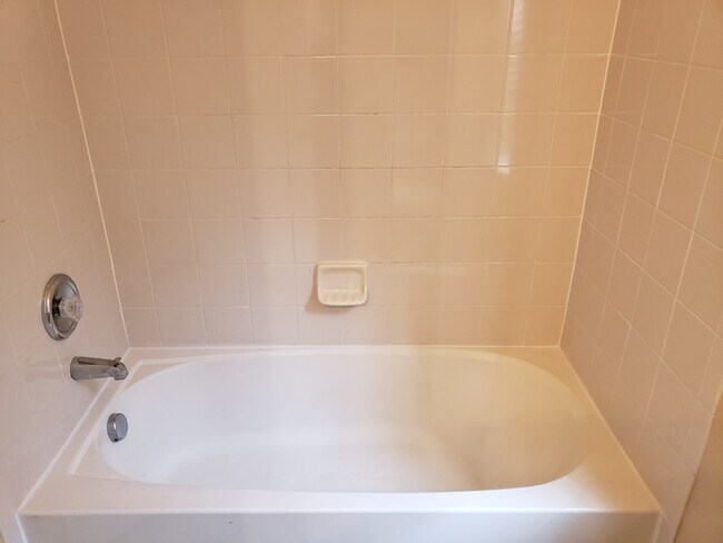 Building Photo - Nice 3 Bed 2 Bath Town Home located in San...