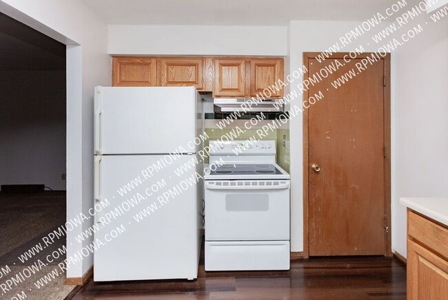 Building Photo - 217 Loomis Ave