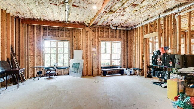 Building Photo - Fully Furnished 4 Bedroom, 3.5 Bath w/ 3 Car Garage and Unfinished Basement in Governors Club