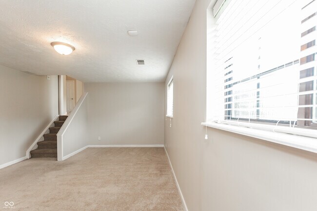 Building Photo - 5248 Telford Ct