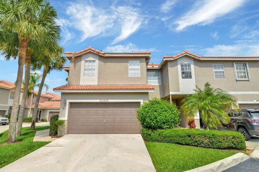 Building Photo - 20951 Via Jasmine