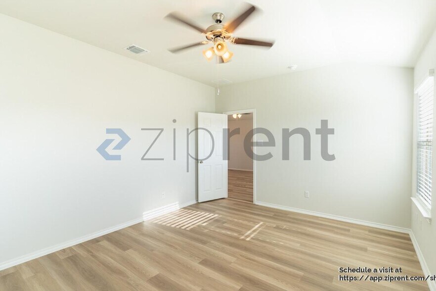 Building Photo - 1333 Piedmont St