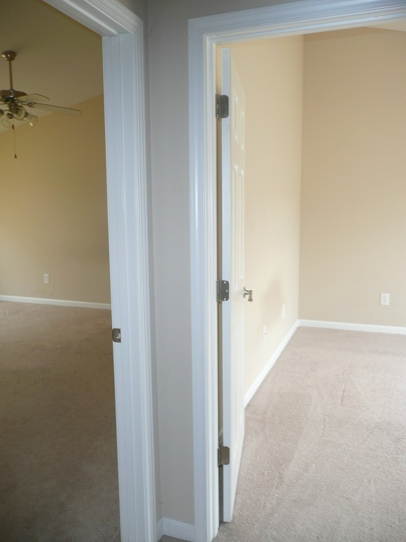 Building Photo - 2 Bedroom/2.5 Bath Condo in Johnson City