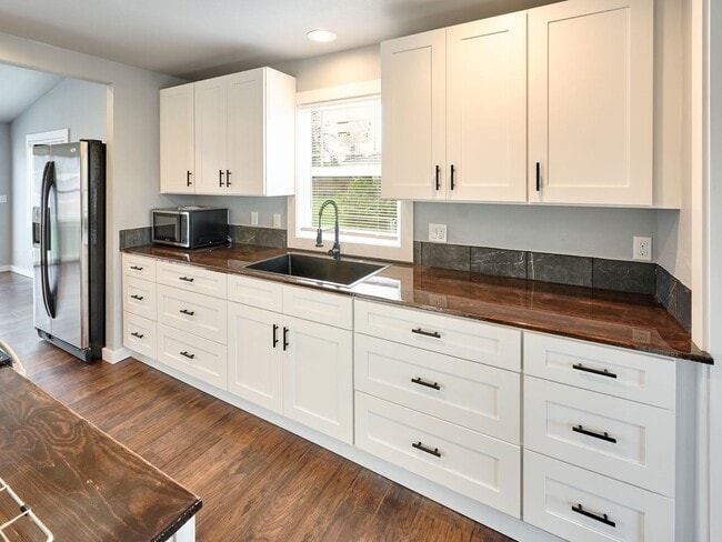 Building Photo - 11th - VPM415E-5